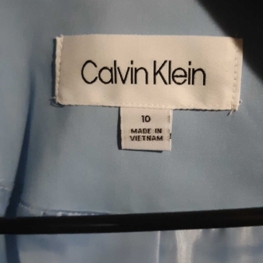 Calvin Klein - Picture 3 of 3